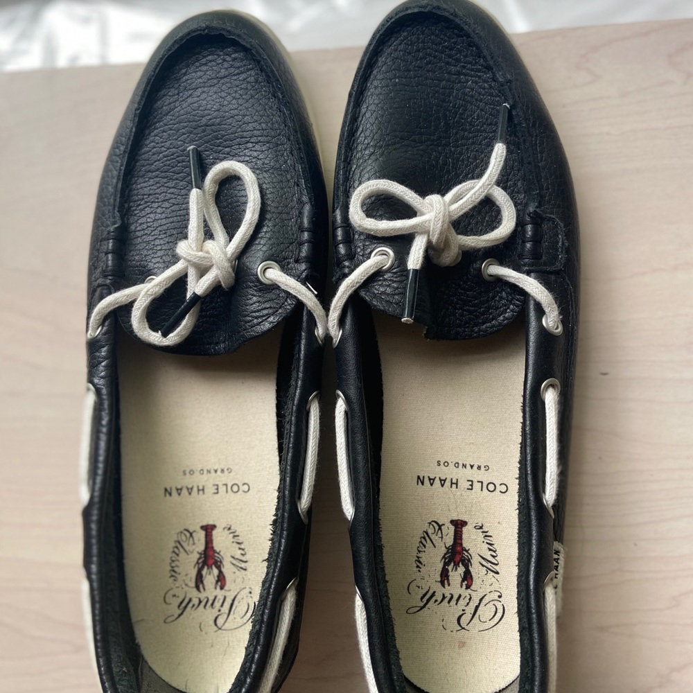 Black Cole Haan leather pinch